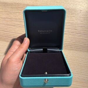 Tiffany necklace/bracelet box
